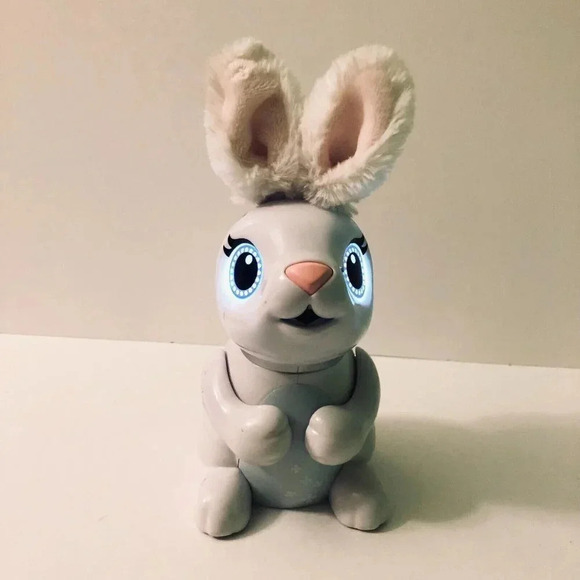 Spin Master Zoomer Hungry Bunnies Shreddy  White Interactive Bunny Rabbit - Picture 3 of 15